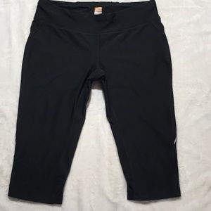 Lucy run capris. Dark gray w/zip pocket